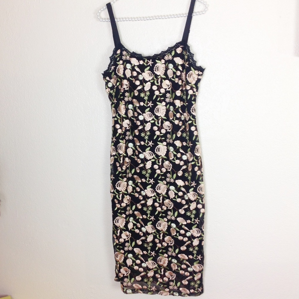 [Luxology] Embroidered Floral Slip  dress